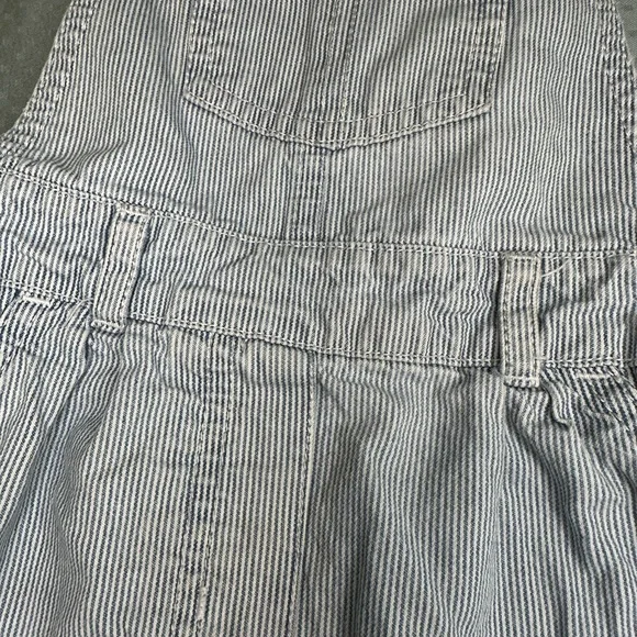 Carter’s toddler overalls - Picture 3 of 9